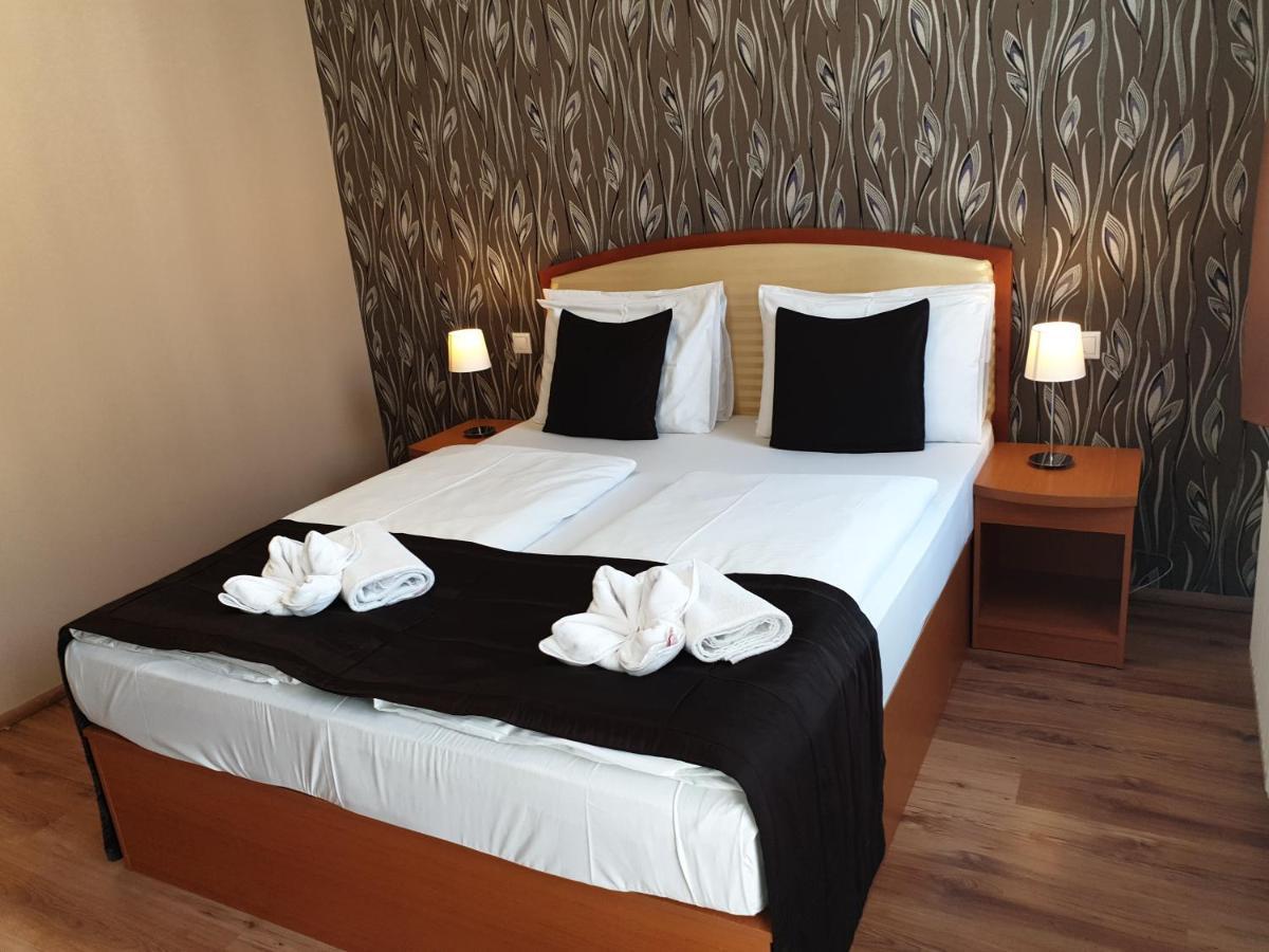 Szálloda Six 3*
