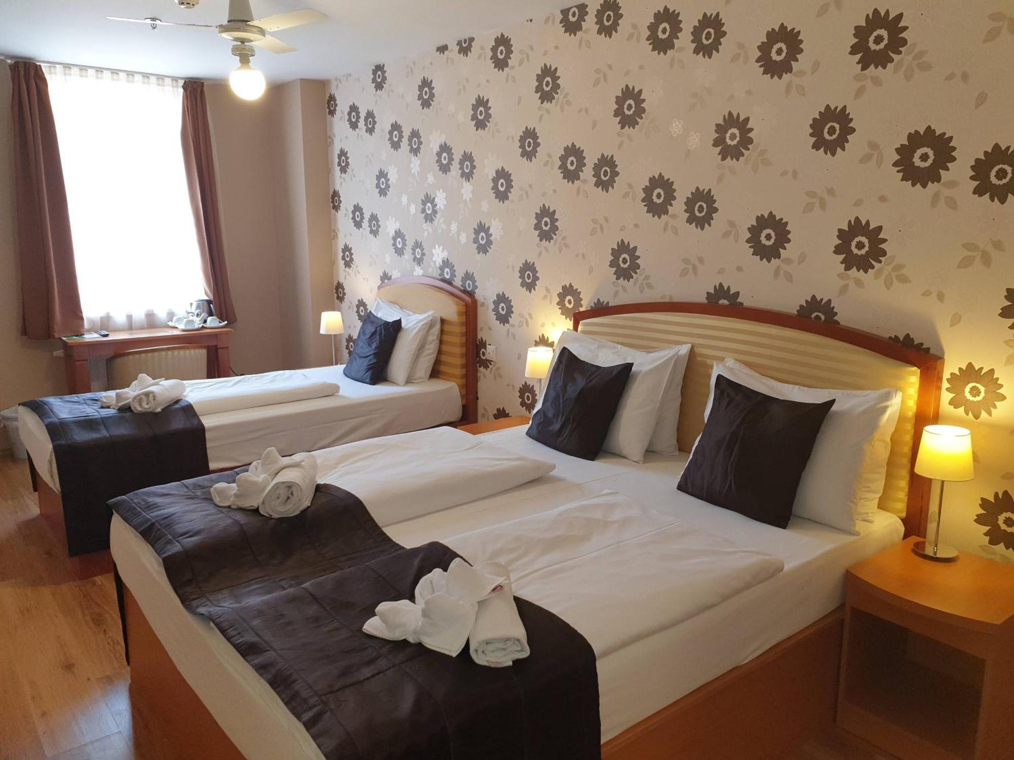 Szálloda Six 3*